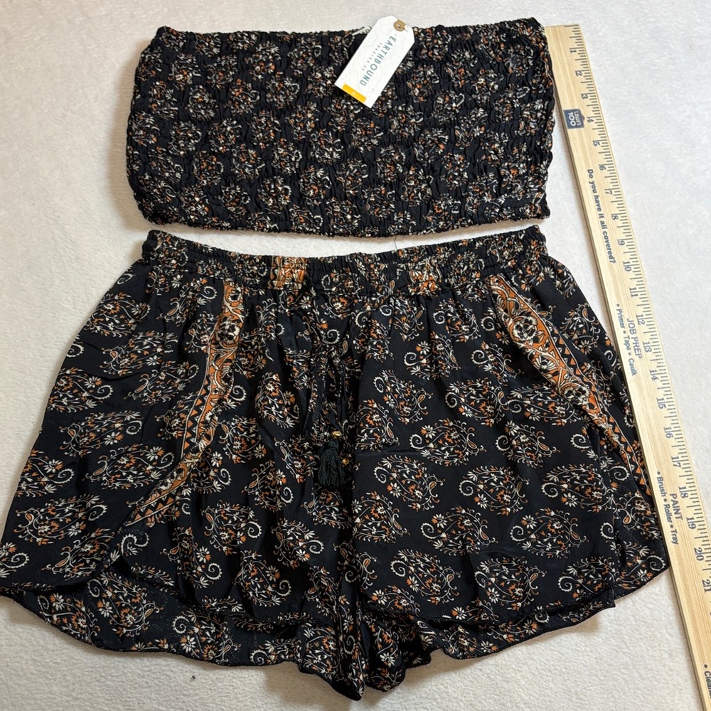 EARTHBOUND Black Floral Shorts Set with Brown Accents